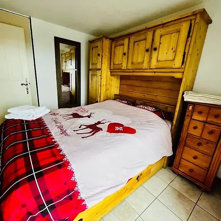 Apartment Au Pied Des Pistes