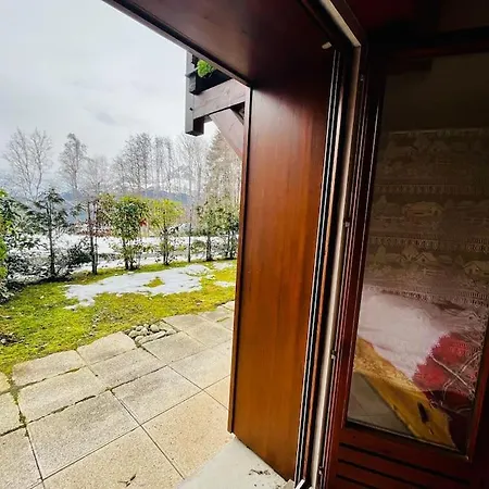 Au Pied Des Pistes *
